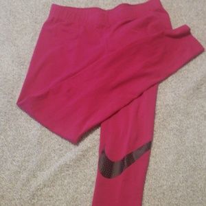 EUC Nike leggings.